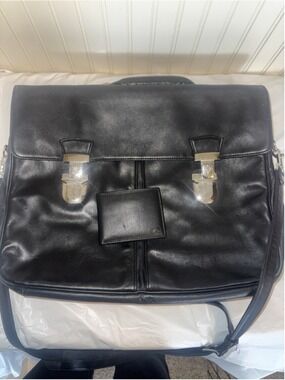 Levenger Black Fine Leather Briefcase Classic Design